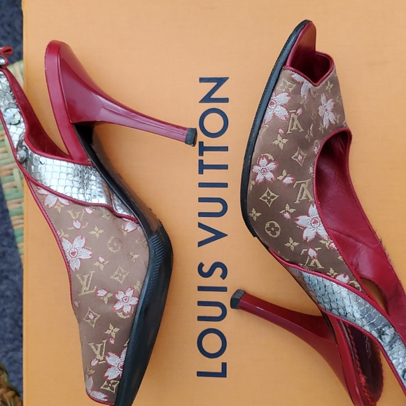 Vintage Louis Vuitton Red Heels Takashi Flower Print - Picture 8 of 9